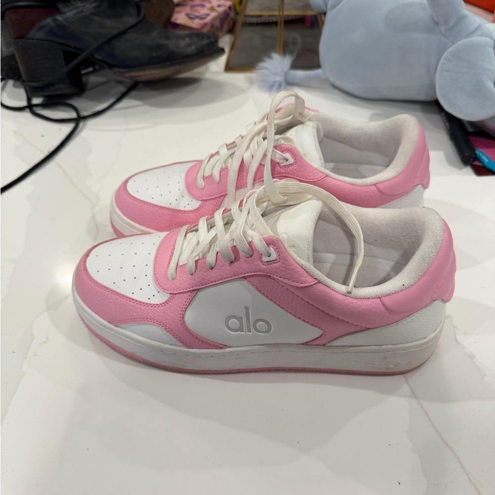 ALO Yoga Sneakers in Pink and White size 9.5
